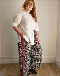 Hope & Harvest - Elio Pants Leopard Print w Red Stripe
