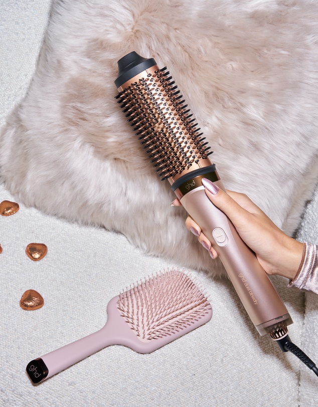 ghd - duet blowdry 2-in1 Hair Dryer Brush Gift Set in Cashmere Beige