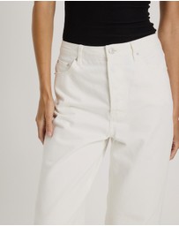 Atmos&Here - Milla Straight Leg Jeans