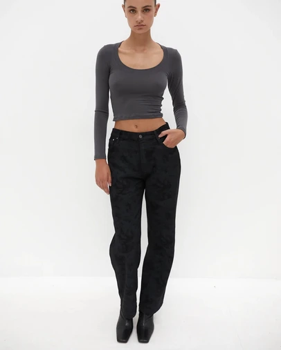 Style Addict - Straight Leg Jeans