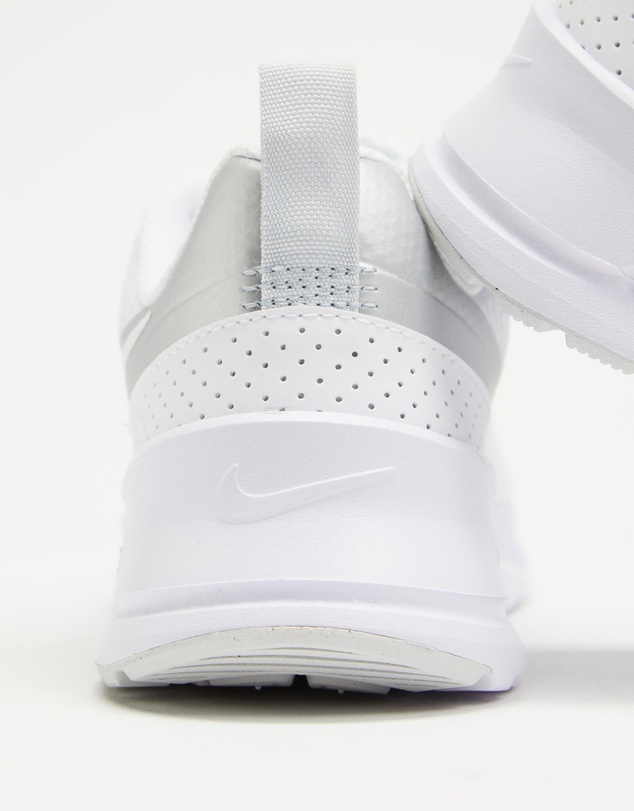 Nike - Air Max Nuaxis - Women's