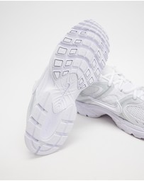 Nike - Nike V5 RNR - Men's