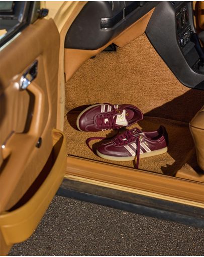 Maroon, Off White & Gum