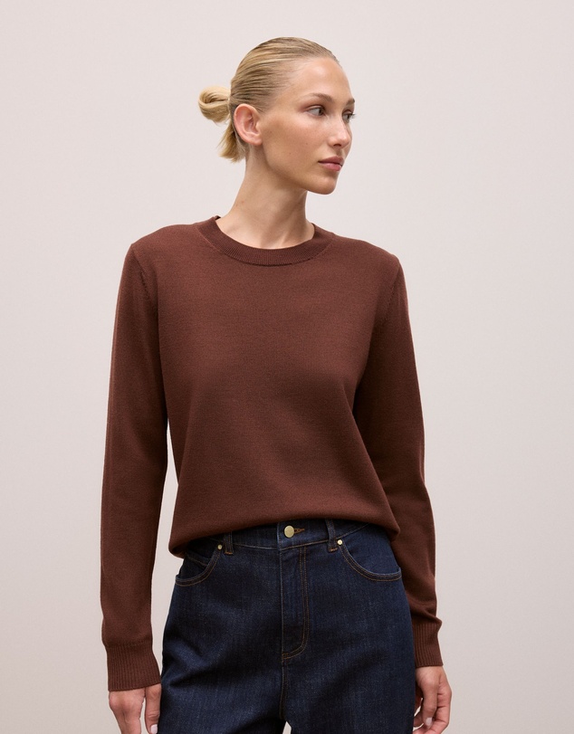 Trenery - Merino Classic Crew in Espresso
