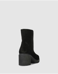S by Sempre Di - Nisha Short Boots