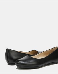 Naturalizer - Maxwell Flat - Black