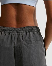 Nike - Sportswear High-Waisted 9
