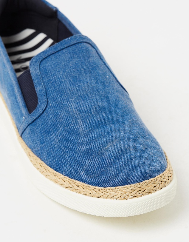Vionic - Rae Slip-On Sneaker - Navy