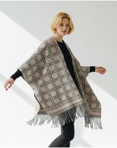 Mossée - Luna Geometric Knit Cape