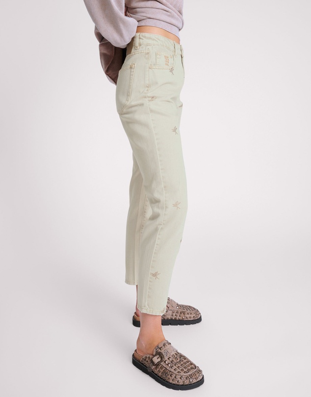 ONE TEASPOON - Antique White Embellished Legends Mom Jeans