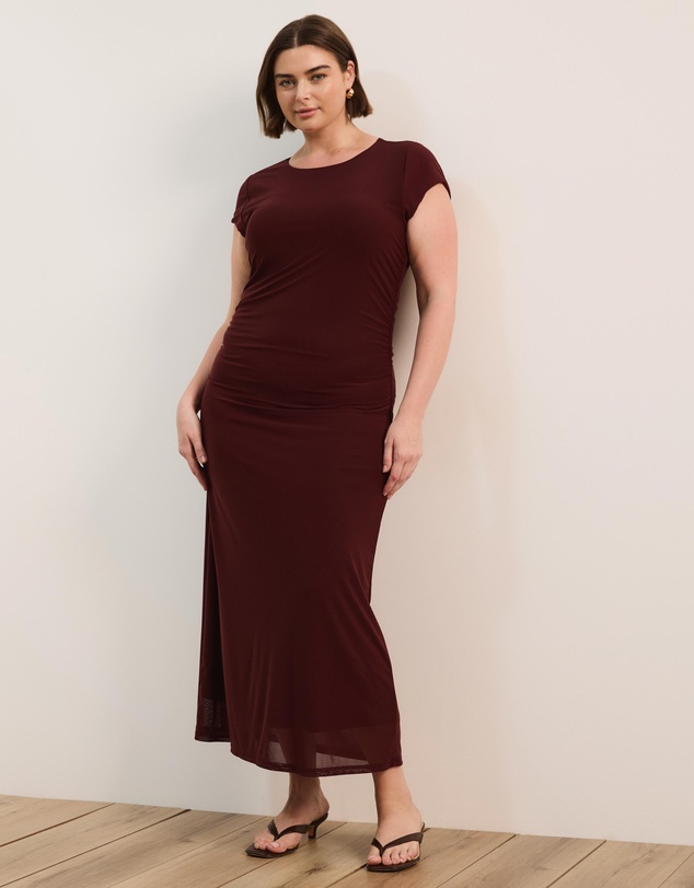 Atmos&Here Curvy - Ruby Mesh Midi Dress With Cap Sleeves