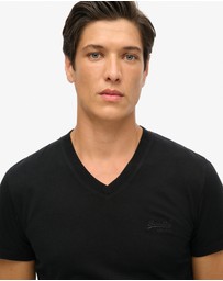 Superdry - Essential Logo Embroidered Vee Slim Fit Tee