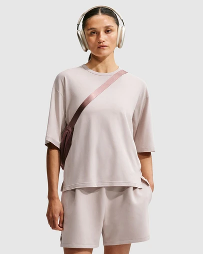Nike - 24.7 ImpossiblySoft Light Dri-FIT SS T-Shirt