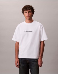 Calvin Klein - Standard Logo Relaxed Tee