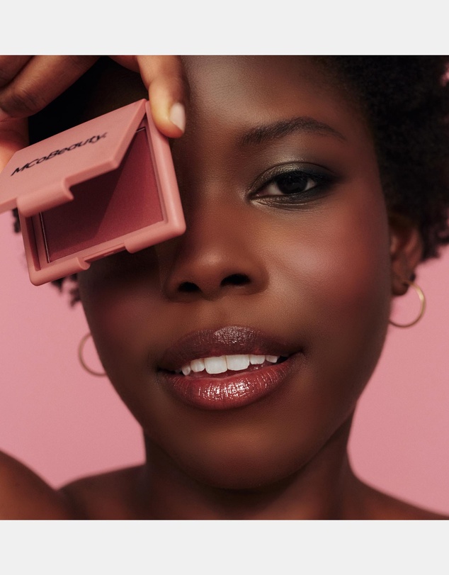 MCoBeauty - Soft Touch Powder Blush - Bella Vita
