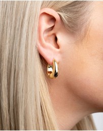 Lovisa - Gold Plated Chunky Oval Huggie Hoop Earrings
