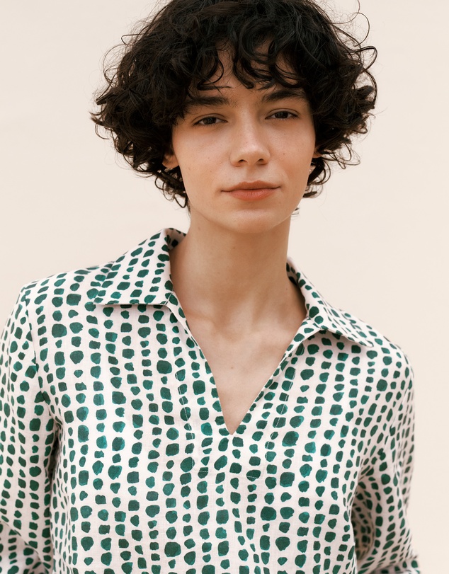 Trenery - Brush Spot Linen Popover Shirt in True Green