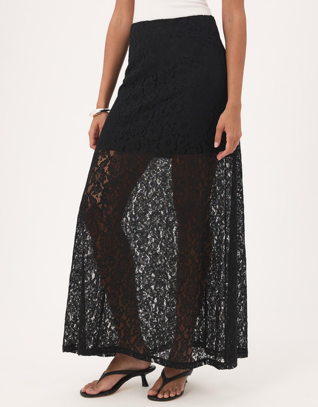 Atmos&Here - Curvy Molly Lace Maxi Skirt