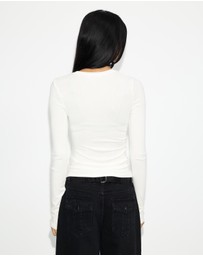 Dazie - Quinn Ruched Long Sleeve Top
