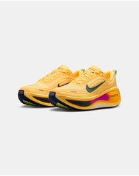 Nike - Vomero Plus - Men's
