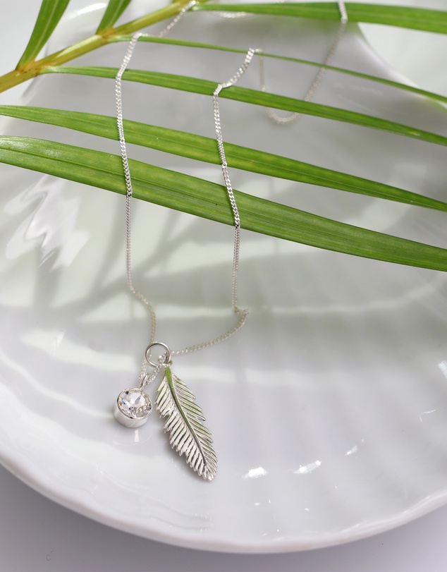 Elli Jewelry - Necklace 925 Sterling Silver Crystal Feather