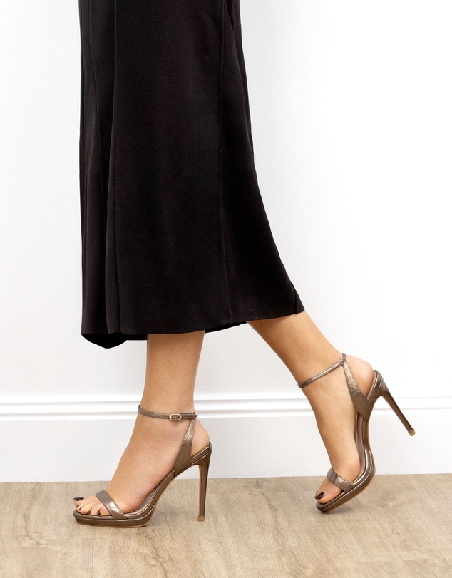 Edward Meller - WHISPER110 Single Strap Platform Sandal