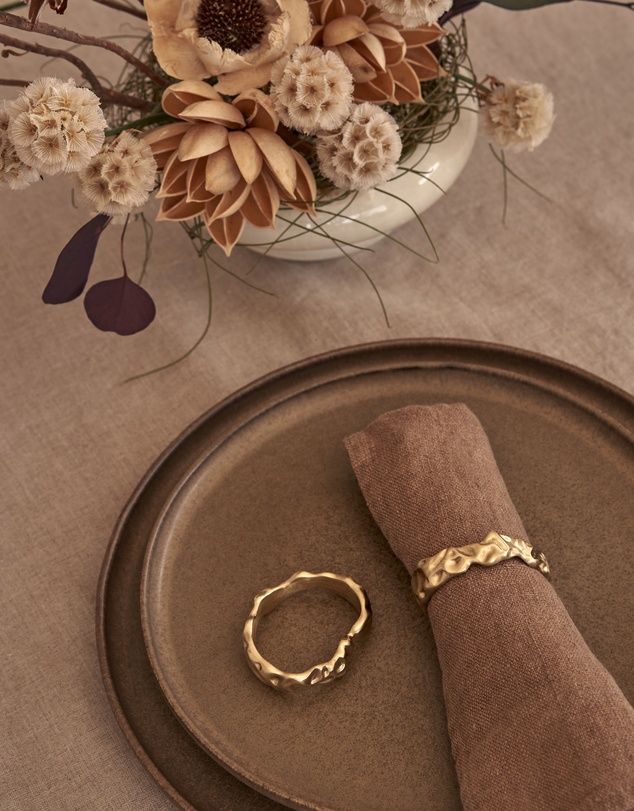 Black Blaze - Flow Napkin Ring Set