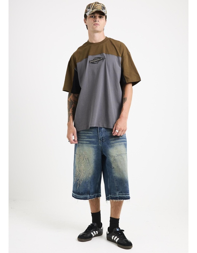 Insight - Saturn Y2K T-Shirt