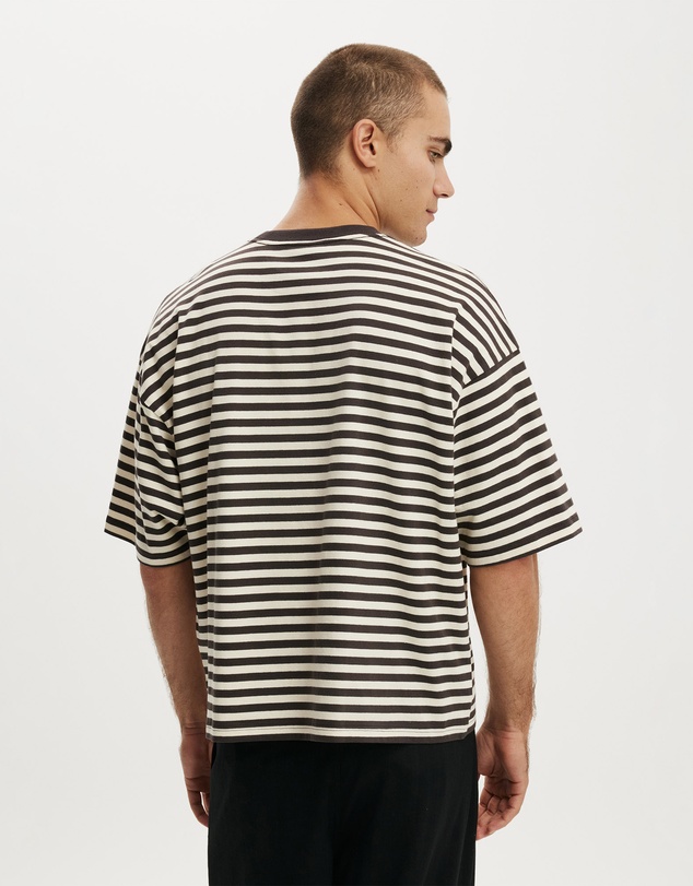 Cotton On - Cropped Fit T-Shirt
