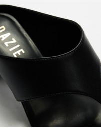 Dazie - Elodie Block Heel Thong Sandals