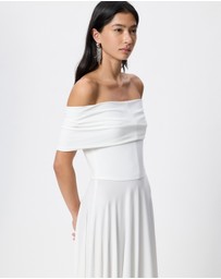 Norma Kamali - Sleeveless Cowl Neck Flared Gown