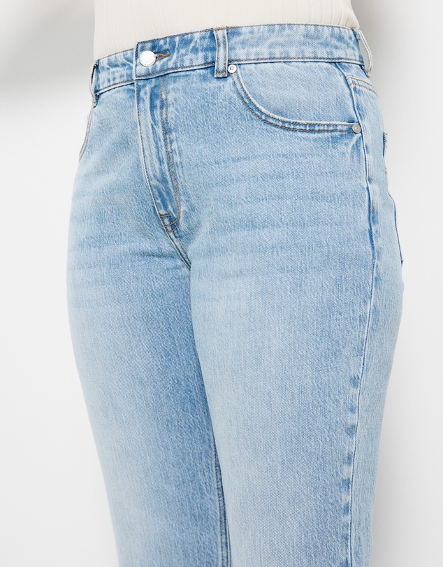 Commonry - The Mid Rise Slim Jean