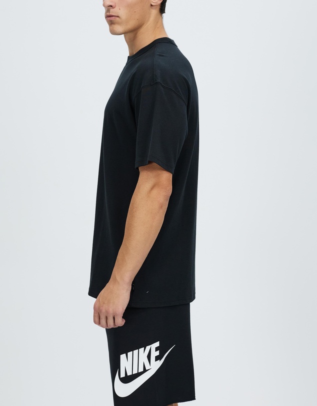 Nike - Sportswear Premium Essentials T-Shirt