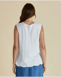 Betty Basics - Aviva Tank