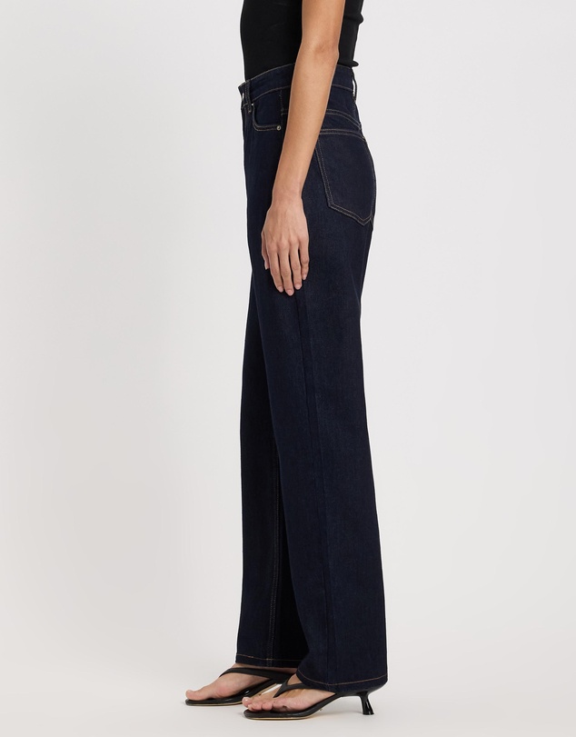 Minima Esenciales - High Rise Straight Leg Jeans