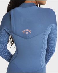 Billabong - Girls 8 to 14 4/3mm Synergy Natural Chest Zip Wetsuit