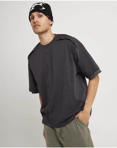 Black Noise White Rain - Workshop Double Layer Short Sleeve T-Shirt