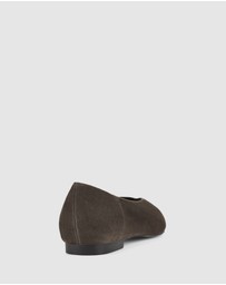 Siren - Locke Flat Pumps