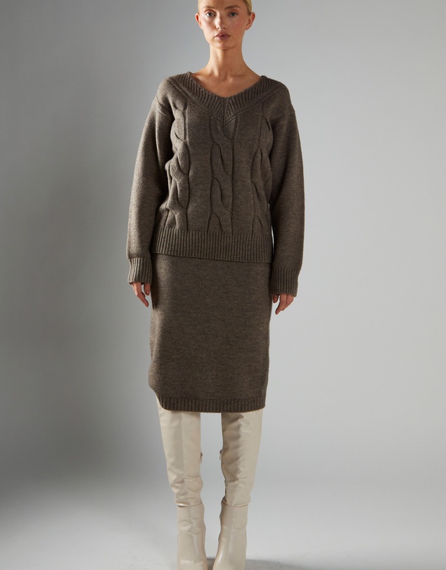 Glamorous - V-neck Cable Knit Jumper