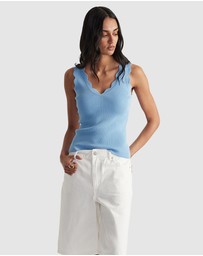 Decjuba - Kai Scallop V-Neck