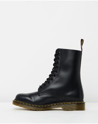 Dr Martens - Unisex 1490 Smooth 10-Eye Lace Up Boots