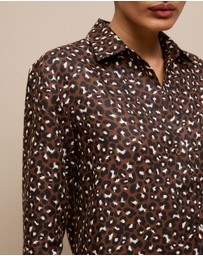 Trenery - Leopard Linen Shirt in Bitter Chocolate