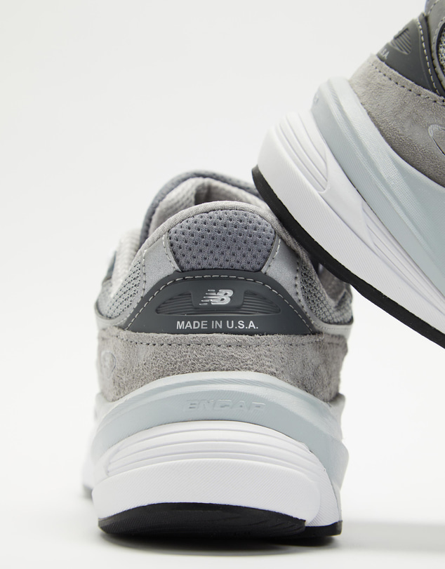 New Balance - Made in USA 990 V6 - Women's