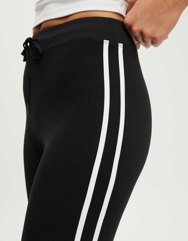 Cotton On Body Active - Ultra Soft Tie Front Capri Tight