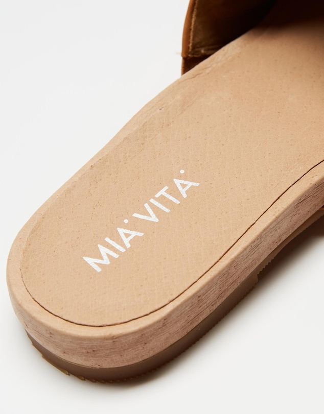 Mia Vita - Maple Slide - Tan