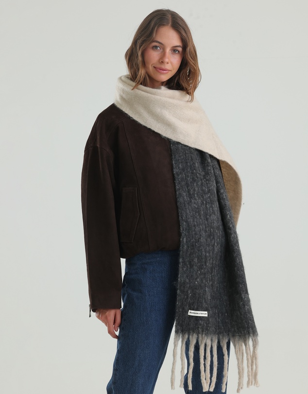 Morgan & Taylor - Cosette Chunky Two-Toned Scarf in Black & White