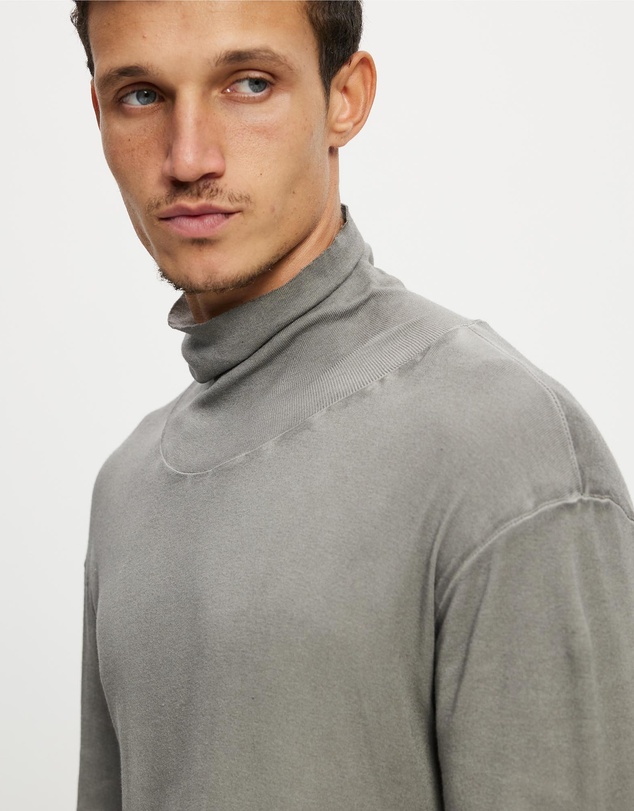 Surrounded By Ghosts - The Atacamite Slim Rib Knit Turtle Neck T-Shirt