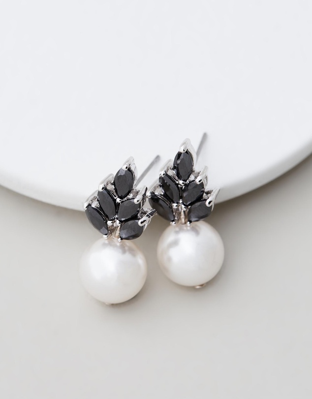 Stephanie Browne - Bocheron Pearl Earrings