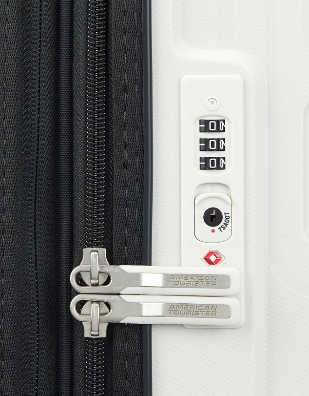 American Tourister - Light Max Spinner 69cm EXP