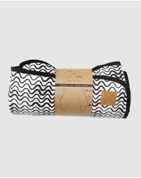 Mog & Bone - Dog Car Seat Cover- Black Wave
